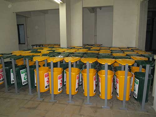 靠譜的玻璃鋼垃圾桶廠家，看韶關(guān)小區(qū)如何挑選