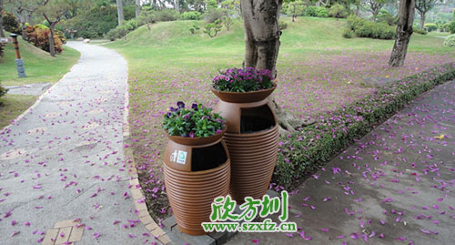  園林景區(qū)環(huán)保的選擇，玻璃鋼帶花盆垃圾桶