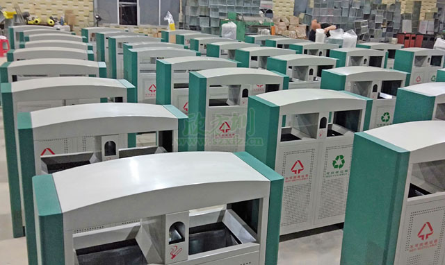 戶外鋼板垃圾桶廠家直銷(xiāo)湖北宜昌景區(qū)