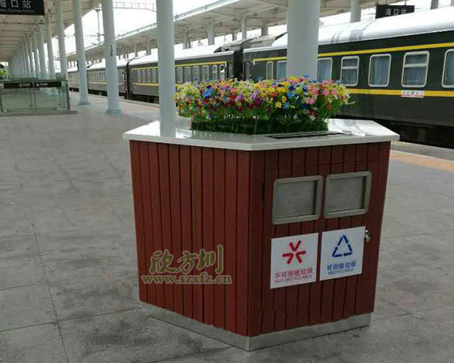 ?？诨疖?chē)站站臺(tái)花盆垃圾桶