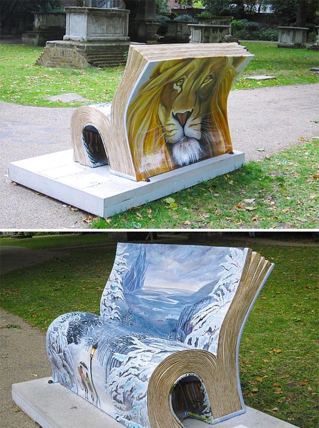 書本造型設(shè)計的創(chuàng)意戶外休閑椅，這個放動物園再合適不過。